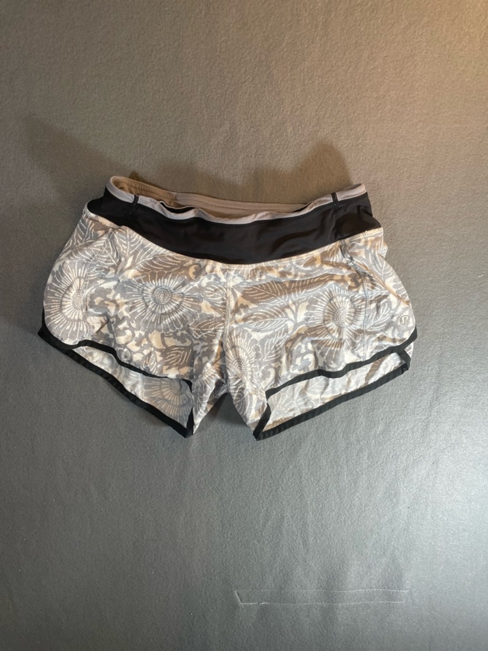 lululemon athletica Tracker Short 4”